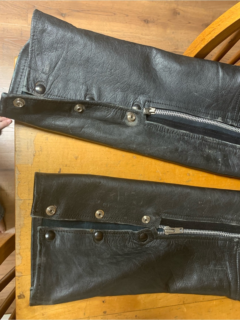 29L Black Leather Women's Chaps - XS/S - Picture 15 of 16